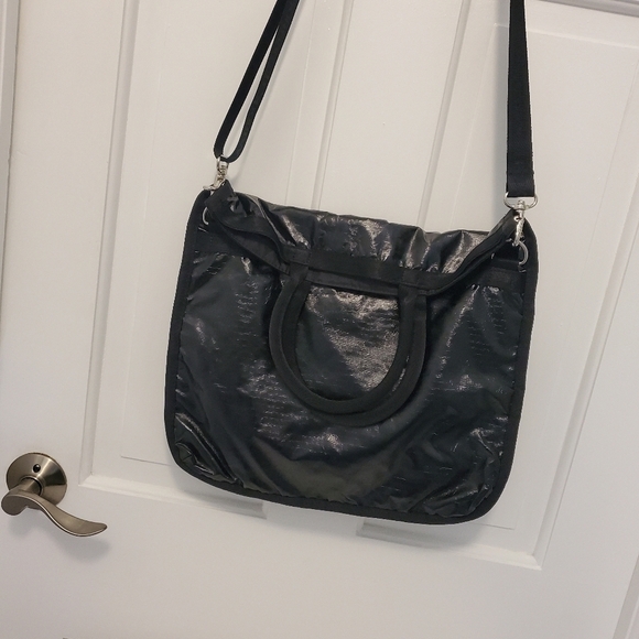 NWT LeSportsac Black Patent "Jen" Crossbody/Satchel, Lightweight, Versatile - Picture 10 of 11